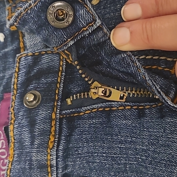 Vigoss 6X girl jeans with star embellishments on back packets - Picture 3 of 10